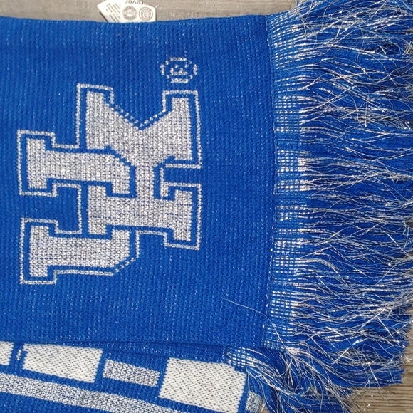 NCAA University of Kentucky Wildcats Scarf Forever Collectibles - Picture 2 of 4